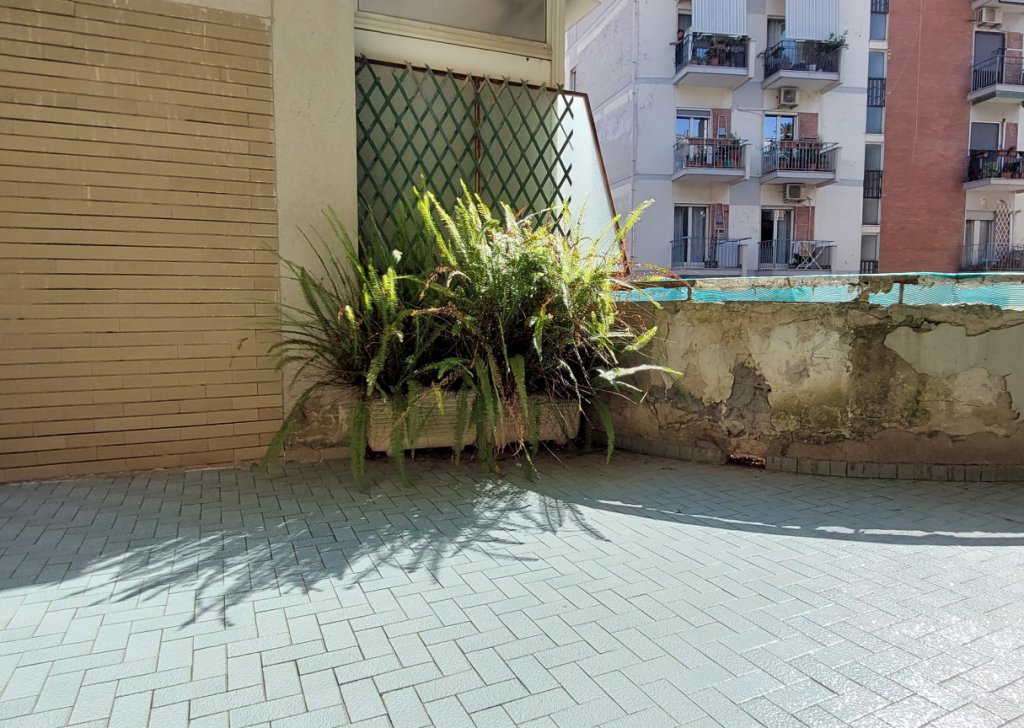 Sale Apartments Naples - Apartment with terrace Zona Soccavo Locality 