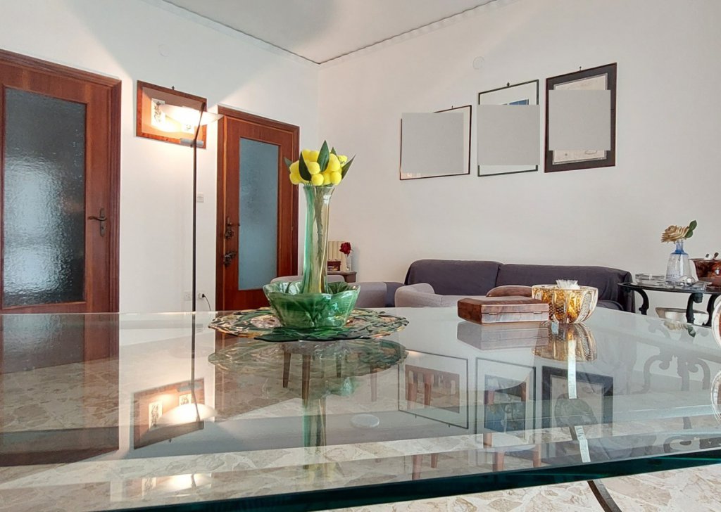 Sale Apartments Naples - Apartment with terrace Zona Soccavo Locality 