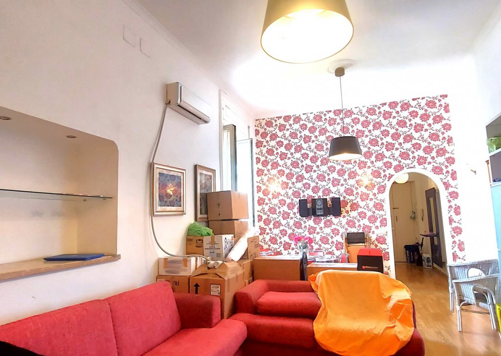 Sale Apartments Naples - Three-room apartment in Via G. Gigante Locality 