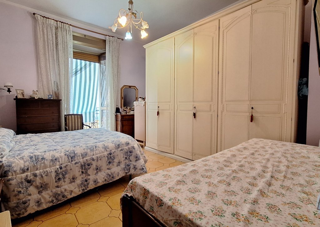 Appartamento quadrilocale in vendita  corso Umberto I 321, Napoli, località Pendino