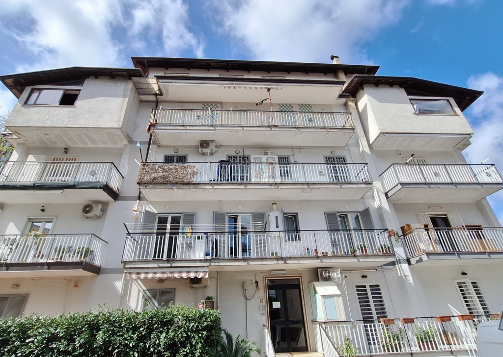 Appartamento trilocale in vendita , Marano di Napoli
